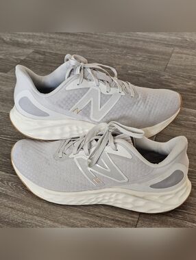 B8 New Balance Women's Fresh Foam Arishi V4 Running Shoe US 12 Men's 11 Grey New
